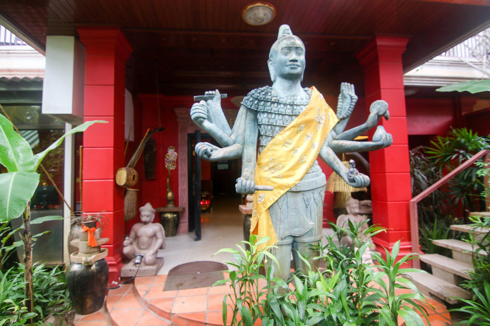 Travellerhome Angkor Guesthouse Siem Reap Exterior photo