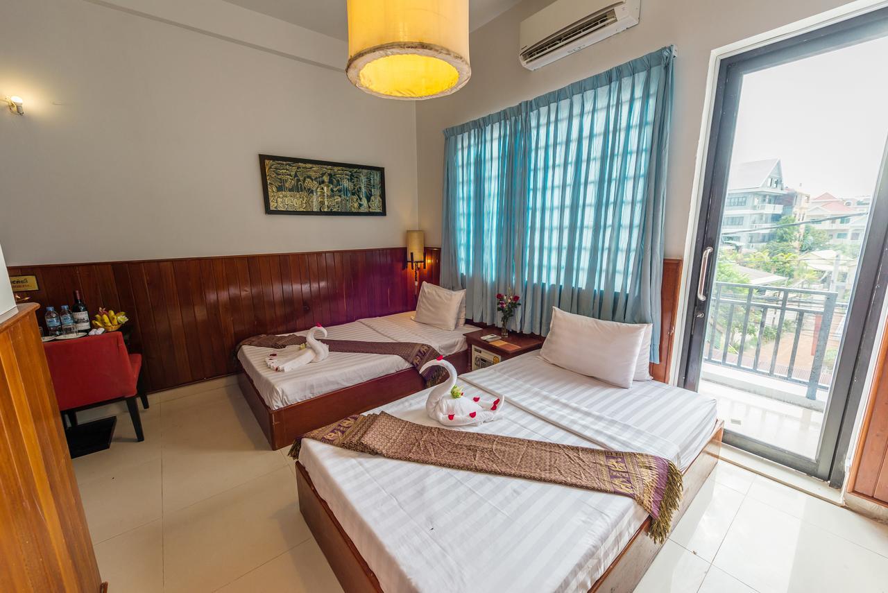 Travellerhome Angkor Guesthouse Siem Reap Exterior photo