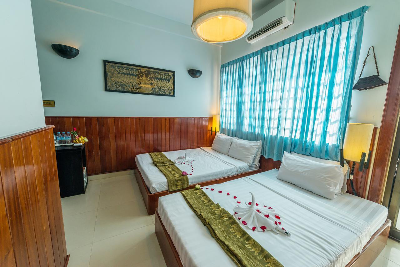 Travellerhome Angkor Guesthouse Siem Reap Exterior photo